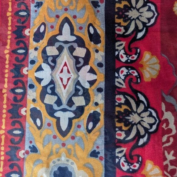 Huge Mandala Pattern Scarf - Picture 4 of 6